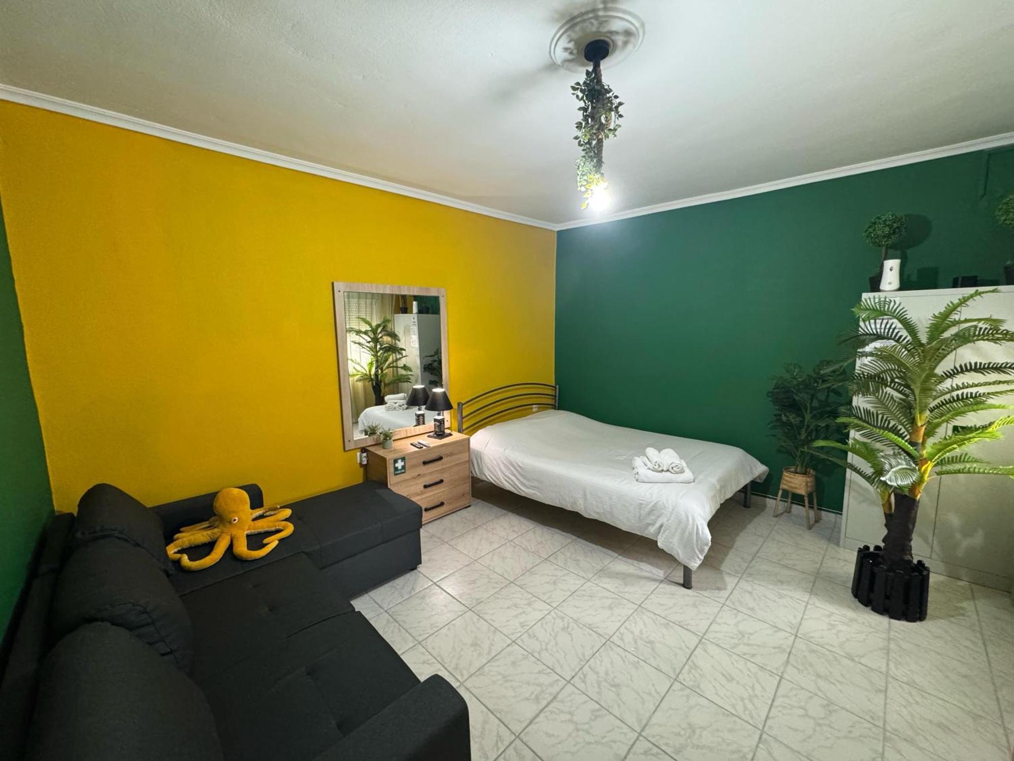 Minimal In - Myhomee *